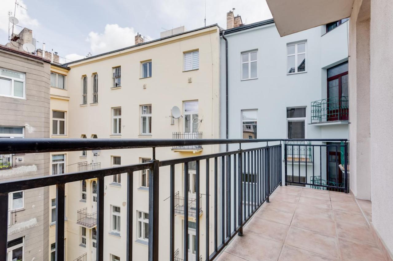 Luxury Riverside Apartments In The Center Of Praga Esterno foto