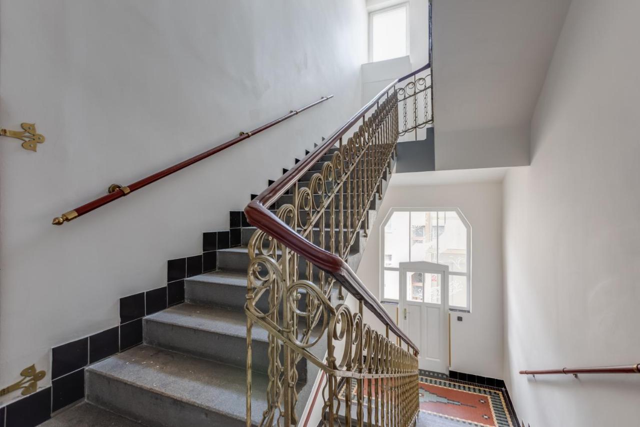 Luxury Riverside Apartments In The Center Of Praga Esterno foto