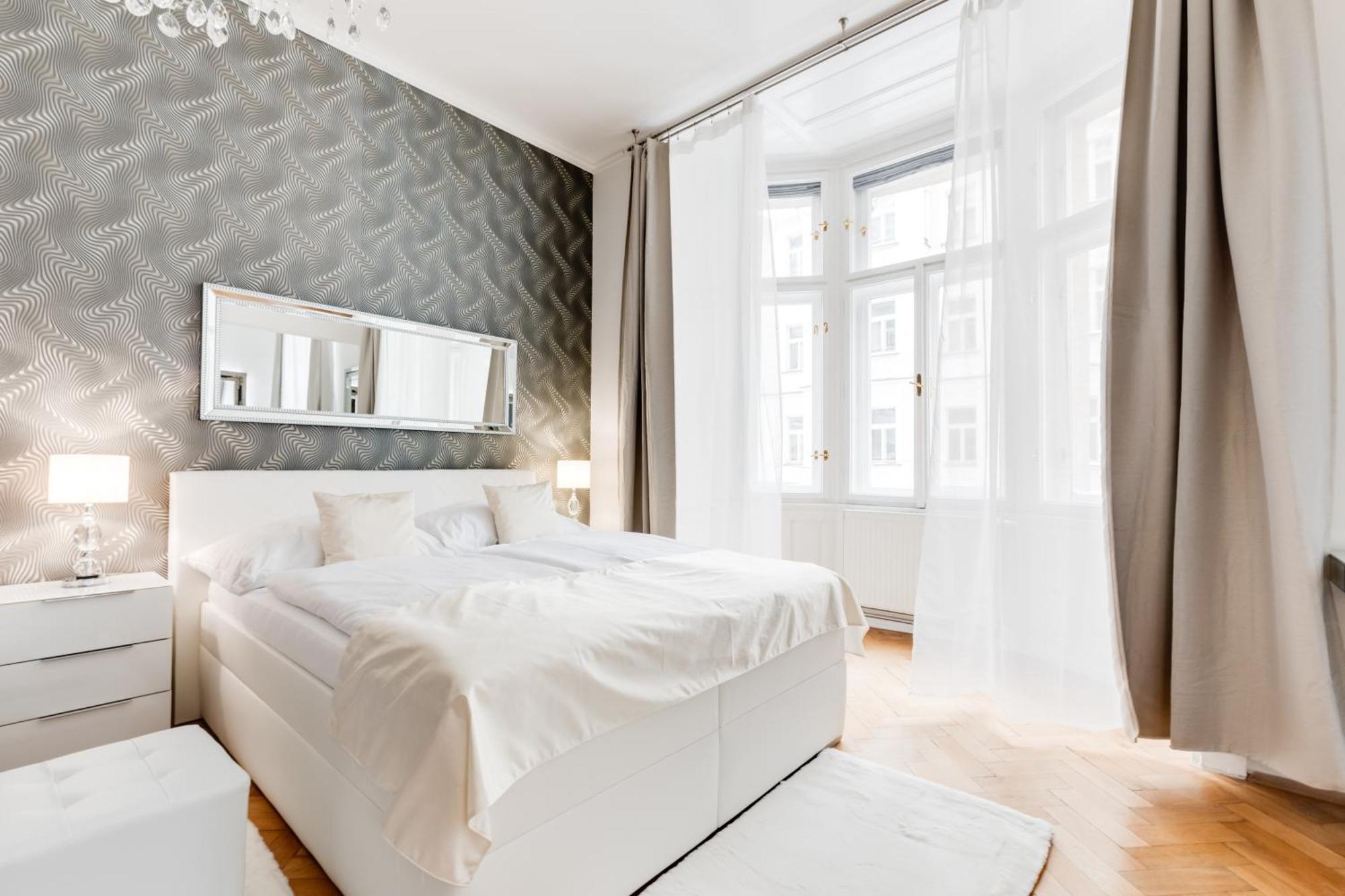 Luxury Riverside Apartments In The Center Of Praga Esterno foto